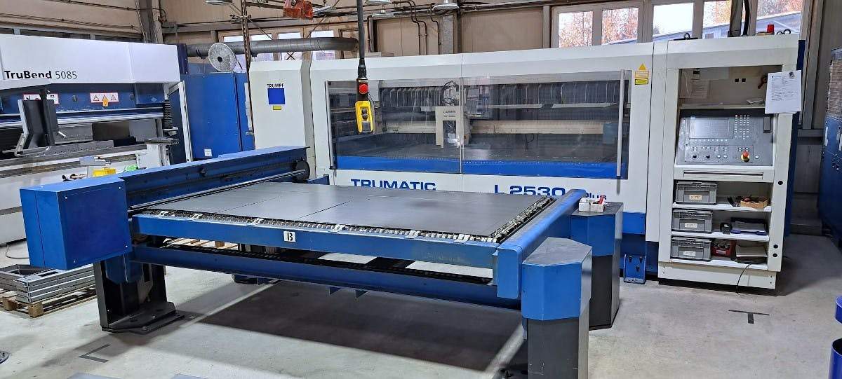 Trumpf TC L 2530 Plus 4 KW Laserschneidmaschine 2006