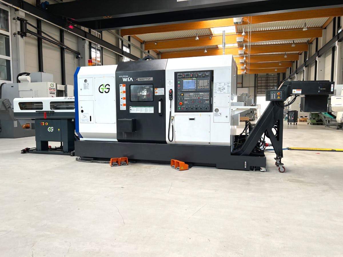 Hyundai WIA LM1600 TTSY CNC Drehmaschine 2017