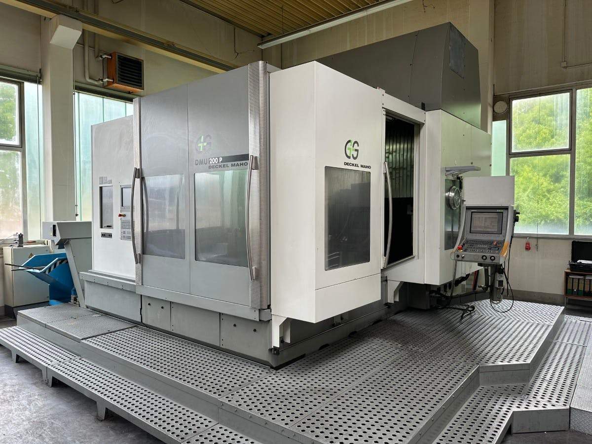 DMG DMU 200 P 5-Achs Bearbeitungszentrum 2002