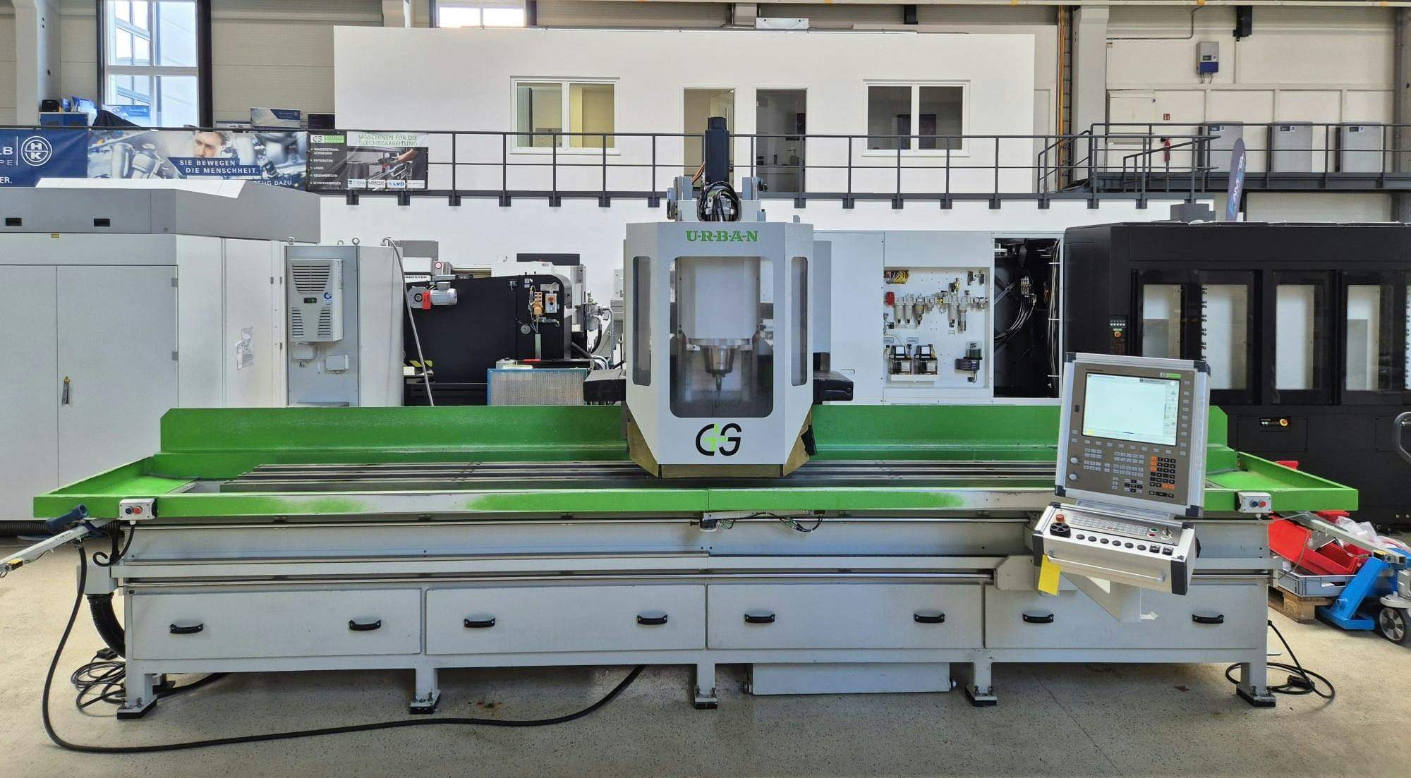 Urban AP-B 4000 Profilbearbeitungszentrum Fräsmaschine - CNC & manuell 2016